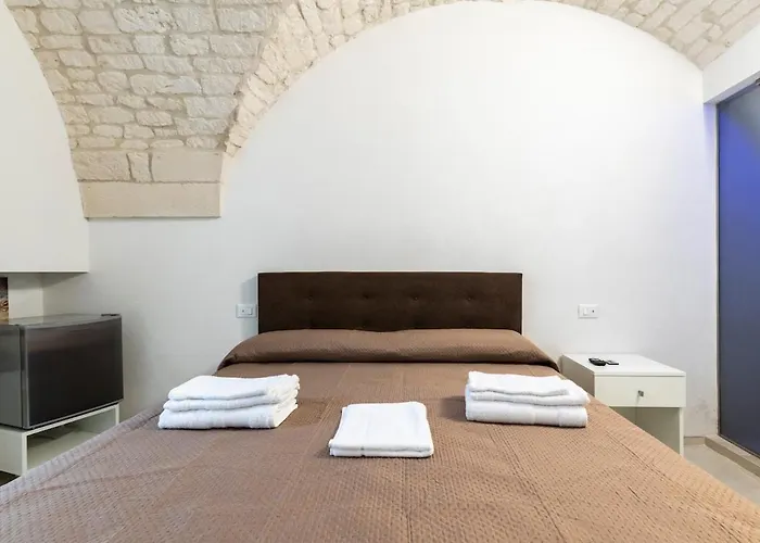 Lanucara 5 * مارتينا فرانكا